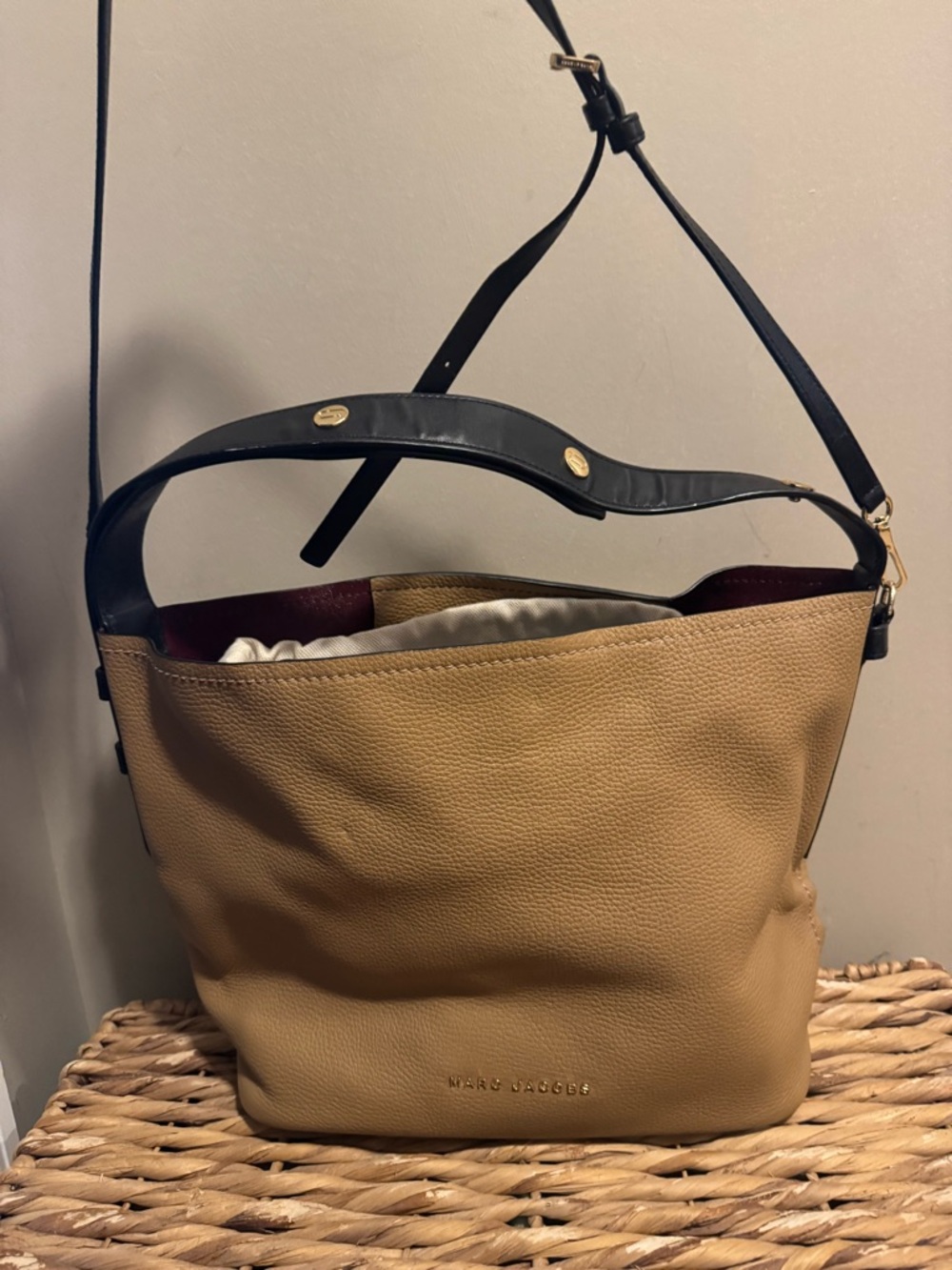 Marc Jacobs Two-Tone Pebbled Leather Shoulder Bag in Tan and Black